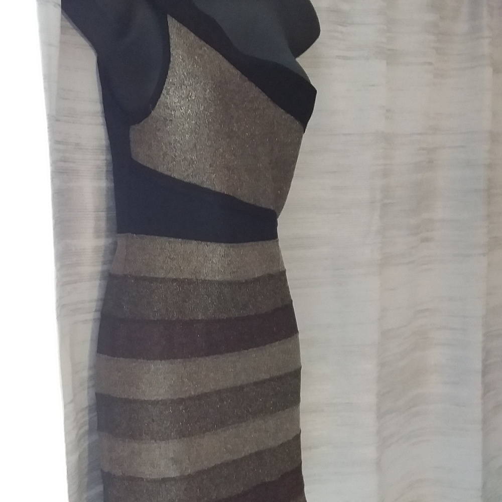 Dress - Picture 3 of 5